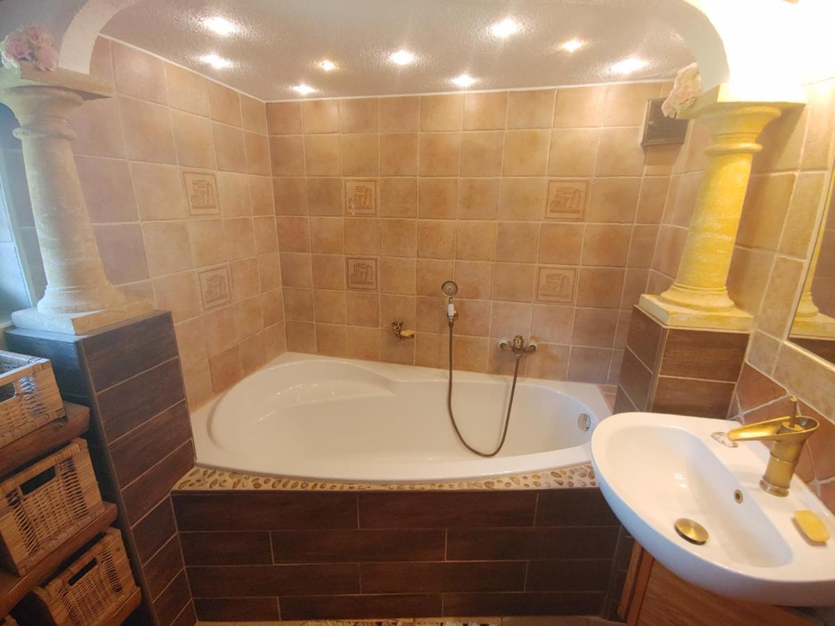 West Bohemian Home, Krajkova 208 ภายนอก รูปภาพ